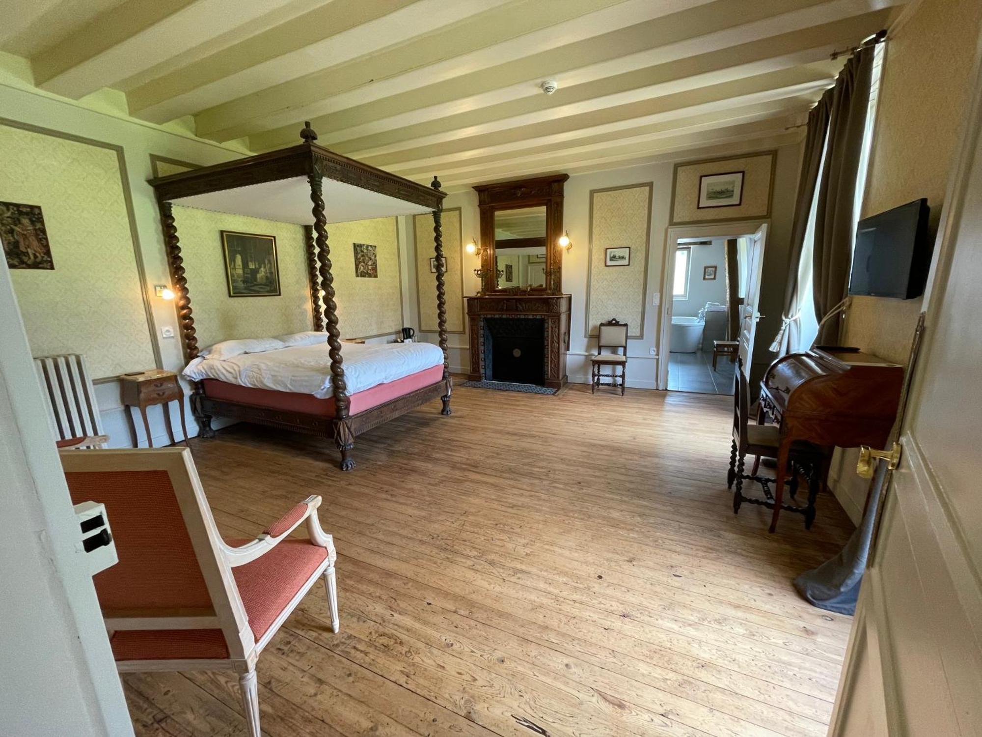 Château De La Coutancière - Hotel Brain-sur-Allonnes Esterno foto