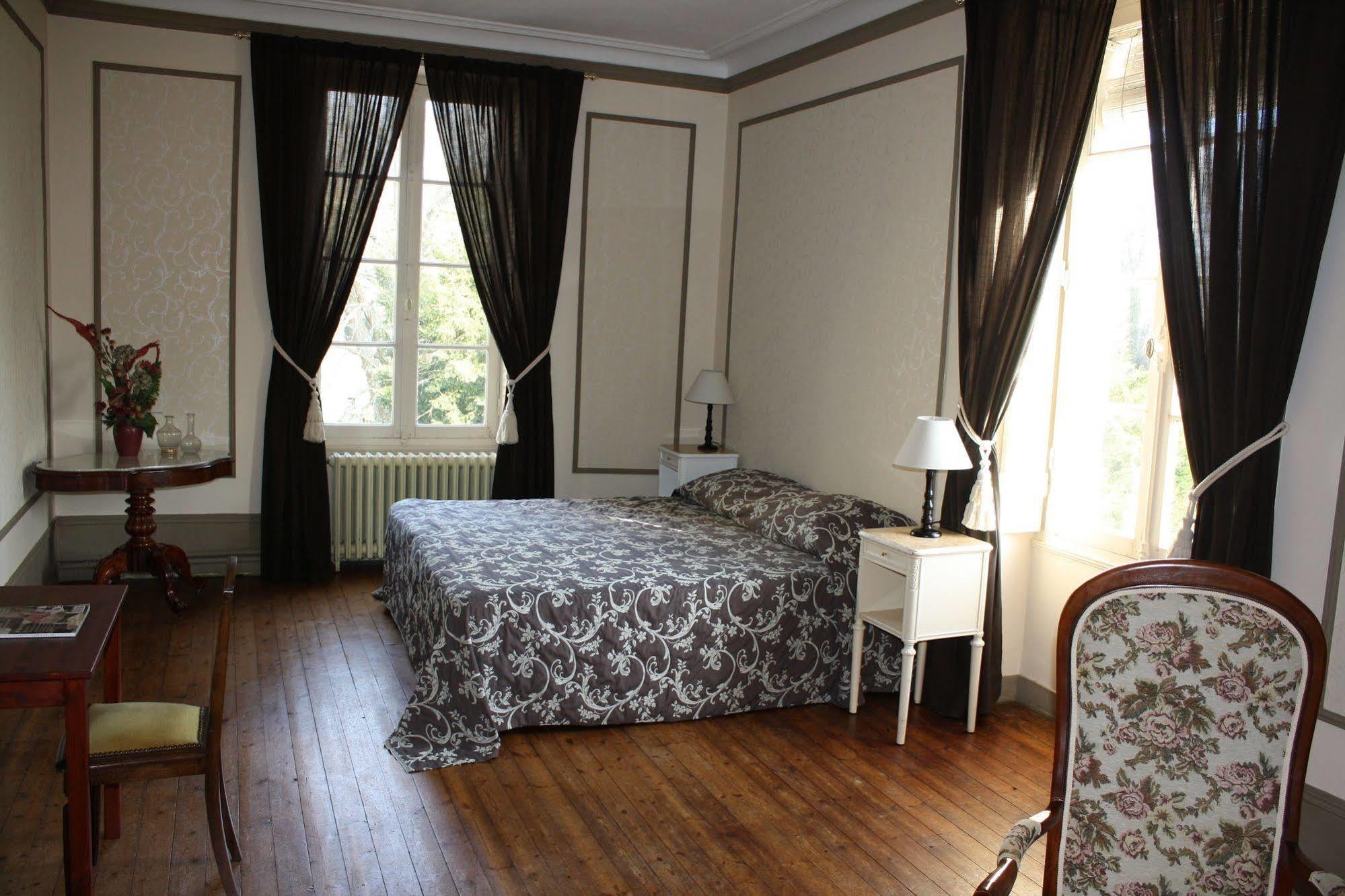 Château De La Coutancière - Hotel Brain-sur-Allonnes Esterno foto